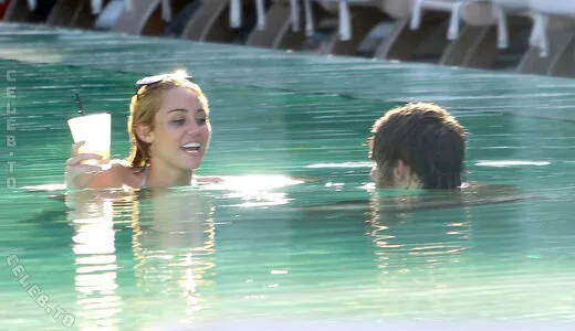 Miley Cyrus OnlyFans Leaked Free Thumbnail Picture - #iiCHT261I0