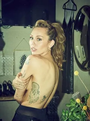 Miley Cyrus OnlyFans Leaked Free Thumbnail Picture - #kQ56k36Xlf