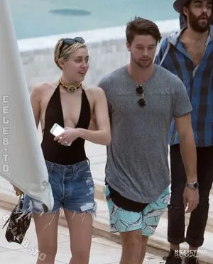 Miley Cyrus OnlyFans Leaked Free Thumbnail Picture - #kQggIMjqVx