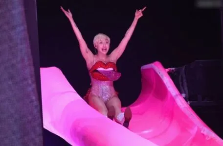 Miley Cyrus OnlyFans Leaked Free Thumbnail Picture - #lcZTuskLU5