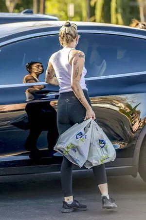 Miley Cyrus OnlyFans Leaked Free Thumbnail Picture - #lpaRAenD9d