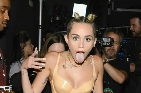Miley Cyrus OnlyFans Leaked Free Thumbnail Picture - #m58QTzvYQR