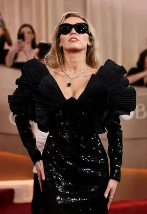 Miley Cyrus OnlyFans Leaked Free Thumbnail Picture - #mRdQf2tjw3