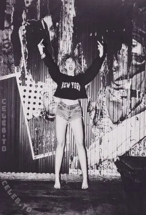 Miley Cyrus OnlyFans Leaked Free Thumbnail Picture - #mly15BKInI