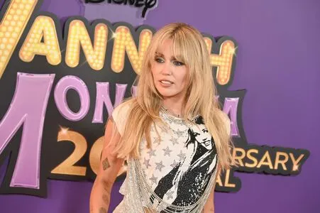 Miley Cyrus OnlyFans Leaked Free Thumbnail Picture - #mz9GfTQH7m