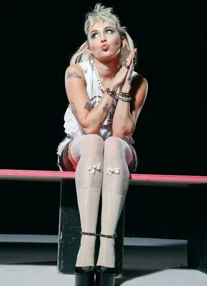 Miley Cyrus OnlyFans Leaked Free Thumbnail Picture - #n0rI6PFlsU