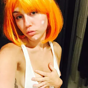 Miley Cyrus OnlyFans Leaked Free Thumbnail Picture - #nzFDWTiMj1