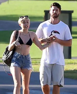 Miley Cyrus OnlyFans Leaked Free Thumbnail Picture - #ooU3vgyELx