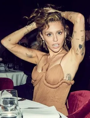 Miley Cyrus OnlyFans Leaked Free Thumbnail Picture - #ozUHhJoWNS