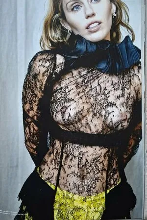 Miley Cyrus OnlyFans Leaked Free Thumbnail Picture - #pz5bTAEpB2