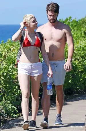 Miley Cyrus OnlyFans Leaked Free Thumbnail Picture - #qQnUyWxv6C