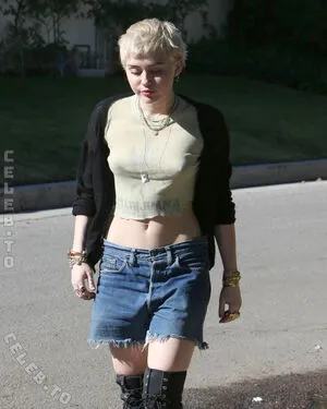 Miley Cyrus OnlyFans Leaked Free Thumbnail Picture - #rX2v9Y9rXl