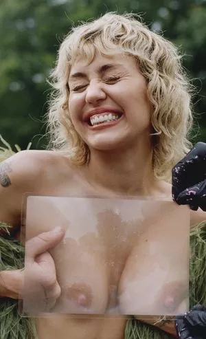 Miley Cyrus OnlyFans Leaked Free Thumbnail Picture - #rjbX9bft5w