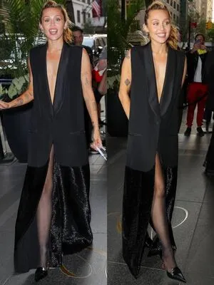 Miley Cyrus OnlyFans Leaked Free Thumbnail Picture - #s1DfsQN1P4