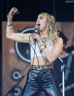Miley Cyrus OnlyFans Leaked Free Thumbnail Picture - #s4hwWS1zP4