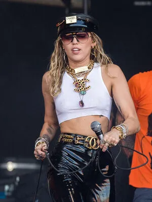 Miley Cyrus OnlyFans Leaked Free Thumbnail Picture - #sV5oEMf7aR