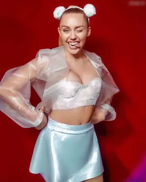 Miley Cyrus OnlyFans Leaked Free Thumbnail Picture - #sjlbwDDDON