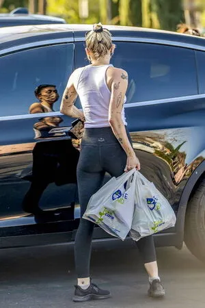 Miley Cyrus OnlyFans Leaked Free Thumbnail Picture - #svCsZD2Egi