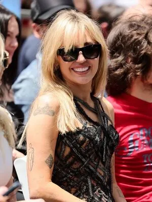 Miley Cyrus OnlyFans Leaked Free Thumbnail Picture - #tJ1vCvmeAB