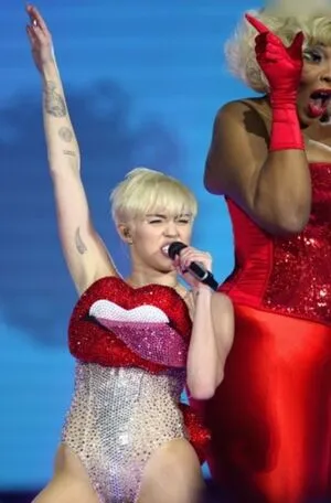 Miley Cyrus OnlyFans Leaked Free Thumbnail Picture - #tUepAjoJbz