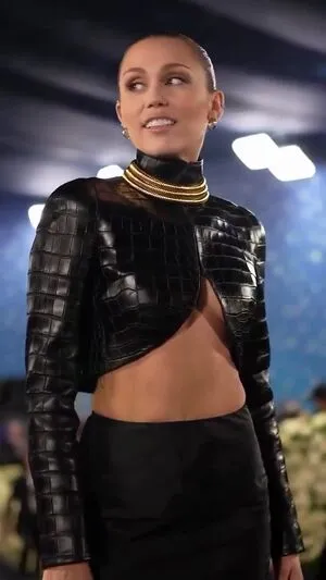 Miley Cyrus OnlyFans Leaked Free Thumbnail Picture - #tj5tJxftOS
