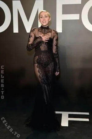 Miley Cyrus OnlyFans Leaked Free Thumbnail Picture - #toTK6g1I71