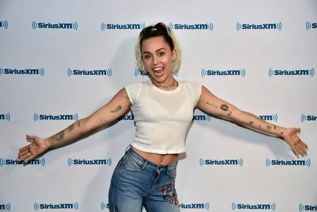 Miley Cyrus OnlyFans Leaked Free Thumbnail Picture - #uTjSoVF3Fg