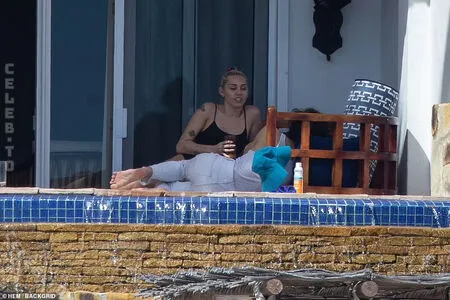 Miley Cyrus OnlyFans Leaked Free Thumbnail Picture - #ucsFRxzuNi