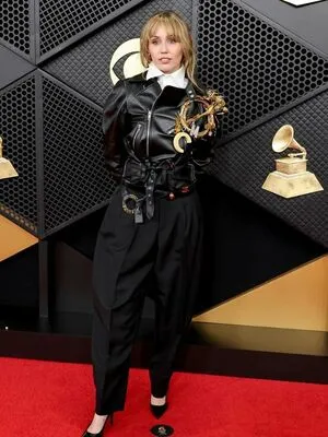 Miley Cyrus OnlyFans Leaked Free Thumbnail Picture - #uxkgRN3Qc1