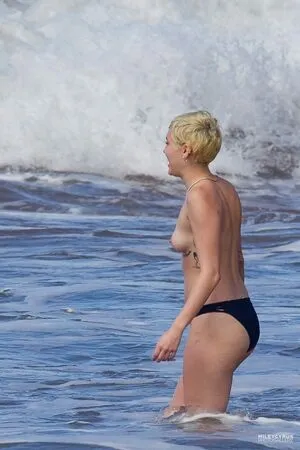 Miley Cyrus OnlyFans Leaked Free Thumbnail Picture - #vT5ZfTUuzw