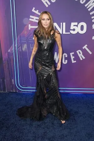Miley Cyrus OnlyFans Leaked Free Thumbnail Picture - #vZyq2F47Sf
