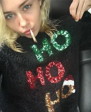 Miley Cyrus OnlyFans Leaked Free Thumbnail Picture - #vteFg9Ls9g