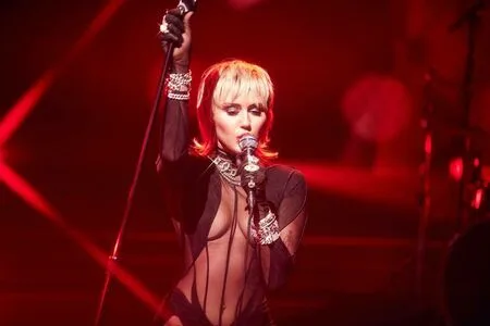 Miley Cyrus OnlyFans Leaked Free Thumbnail Picture - #wN8gKERdv7