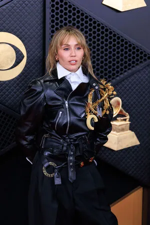 Miley Cyrus OnlyFans Leaked Free Thumbnail Picture - #wWV85WHFRM