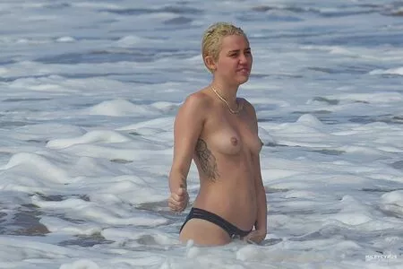 Miley Cyrus OnlyFans Leaked Free Thumbnail Picture - #xH1J6MXjeW