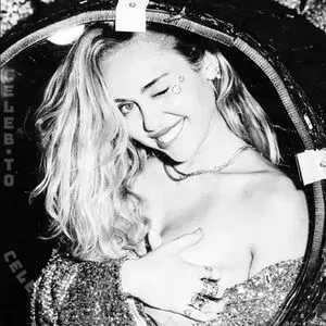 Miley Cyrus OnlyFans Leaked Free Thumbnail Picture - #xIw6sOuEYb