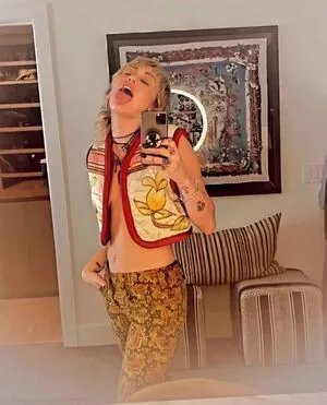Miley Cyrus OnlyFans Leaked Free Thumbnail Picture - #xNIe6mxnzU