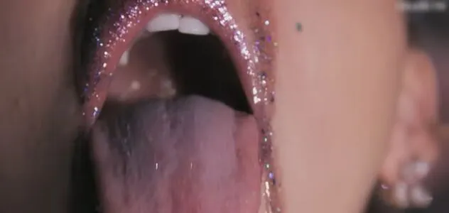 Miley Cyrus OnlyFans Leaked Free Thumbnail Picture - #z9fB23Nlpv