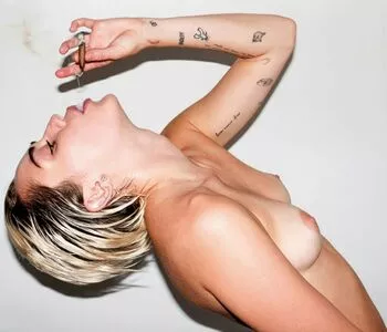 Miley Cyrus OnlyFans Leaked Free Thumbnail Picture - #zQfe0ltTTd