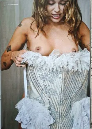 Miley Cyrus OnlyFans Leaked Free Thumbnail Picture - #zZW1MUCvql