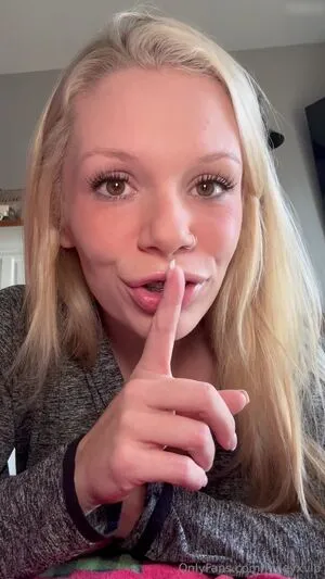 Miley OnlyFans Leaked Free Thumbnail Picture - #86WnsWm7kA