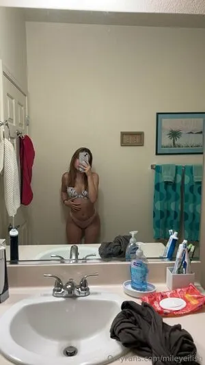 Mileyeilish OnlyFans Leaked Free Thumbnail Picture - #EoaY3mOXj9