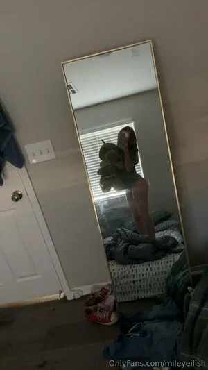 Mileyeilish OnlyFans Leaked Free Thumbnail Picture - #IzmgYLLcnp