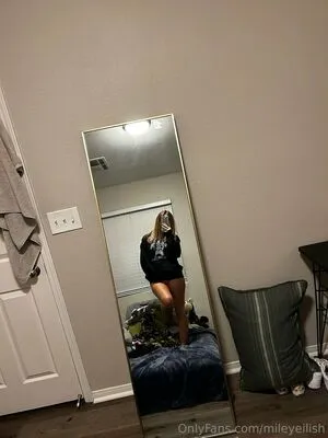 Mileyeilish OnlyFans Leaked Free Thumbnail Picture - #QCn2a04j1f