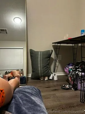 Mileyeilish OnlyFans Leaked Free Thumbnail Picture - #m3VpFg9m6n