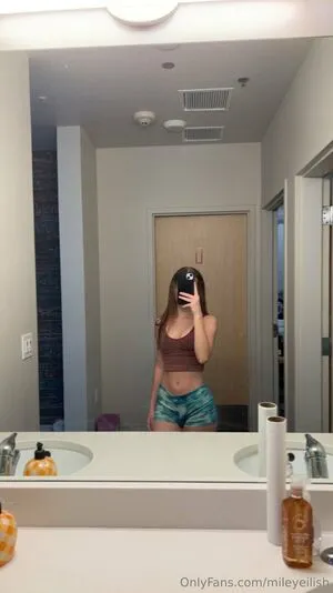 Mileyeilish OnlyFans Leaked Free Thumbnail Picture - #qMIghkDXtY