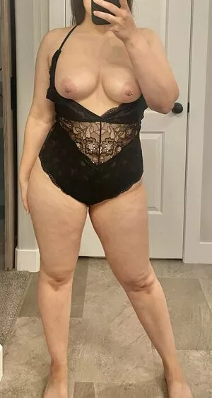 Milf Next Door OnlyFans Leaked Free Thumbnail Picture - #5qWj0W7oMr