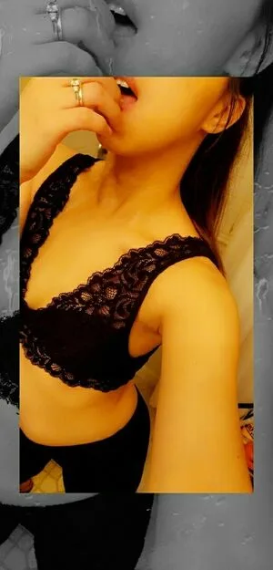 Milf Vlee OnlyFans Leaked Free Thumbnail Picture - #dkS4L2hhtu