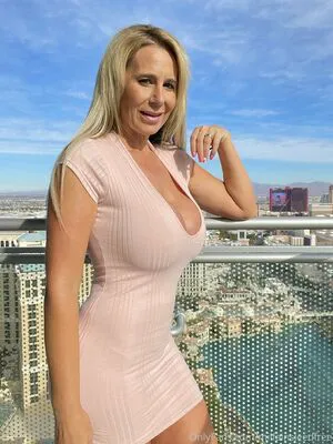 Milfainsleedfree OnlyFans Leaked Free Thumbnail Picture - #f8CV3svYni