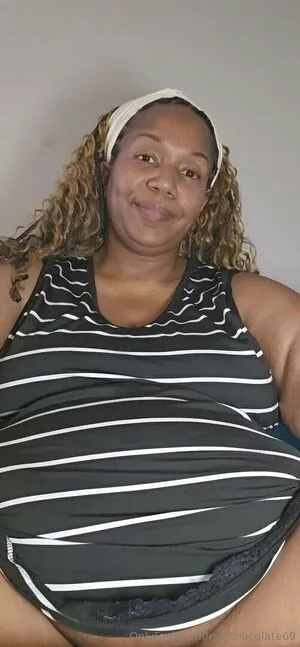Milfchocolate69 OnlyFans Leaked Free Thumbnail Picture - #5PIdG3m9PR
